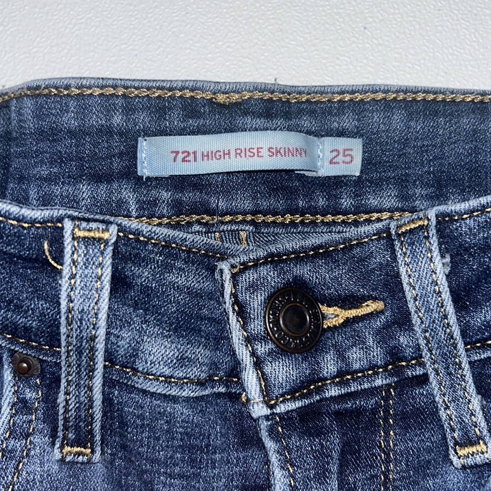 authentic levis 721 high rise skinny jeans